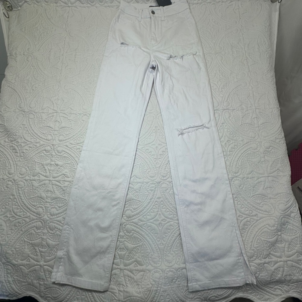 Fashion Nova Savannah Side Split Hem Stretch Jeans White Distressed‎ jeans on